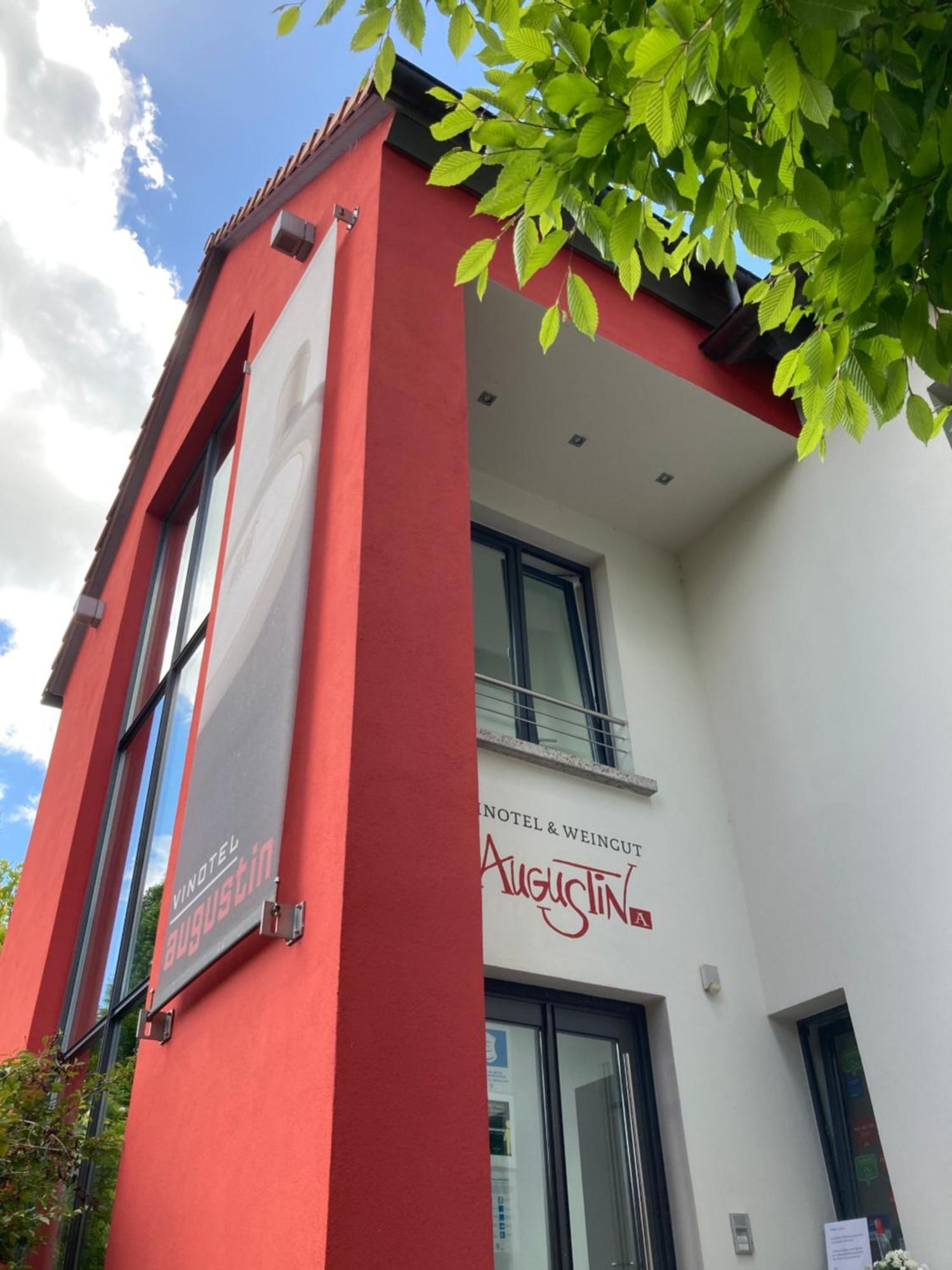 Hotel Vinotel Augustin 3*