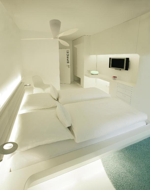 Hotel Vinotel Augustin 3*